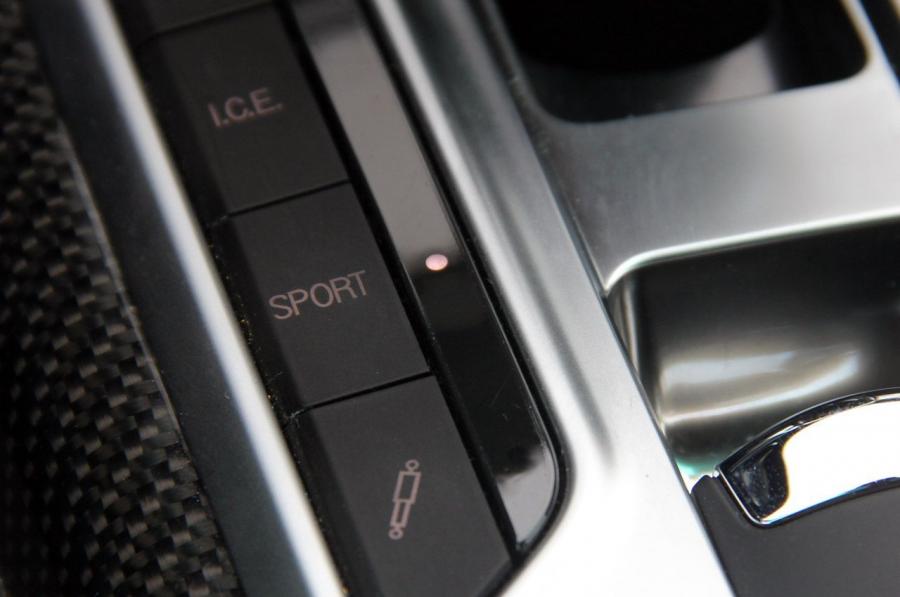  Maserati Quattroporte S Q4 2014 года  (фото 7 из 61)